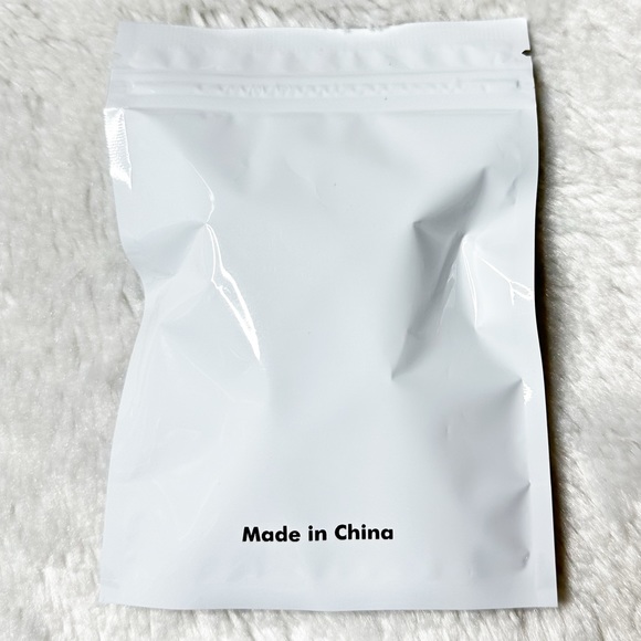 NIP Hipdot 5 Count Mini Makeup Sponge Set Multicolor, Full size - Picture 4 of 5